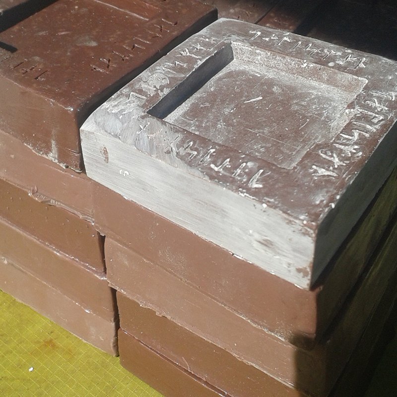 sanded and non sanded rein blocks
