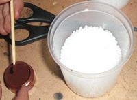 small amount of candle dye