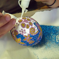 glitter decorated easter egg