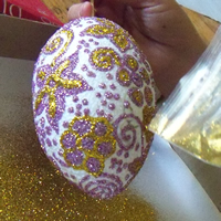 fill easter egg design with glitter