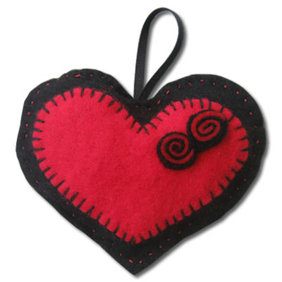 red and black felt heart keyring for valentines day