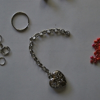 valentines keyring heart chain