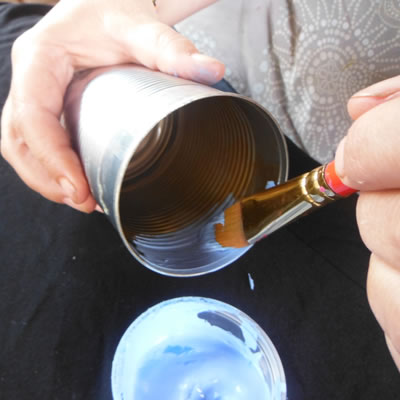 paint the tin can on the inside