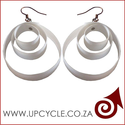 Earing bground