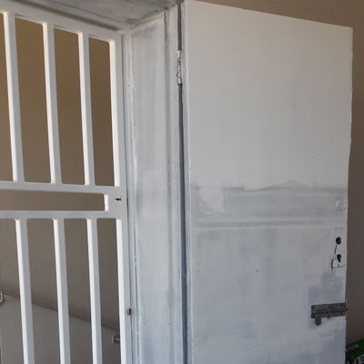 undercoat of white