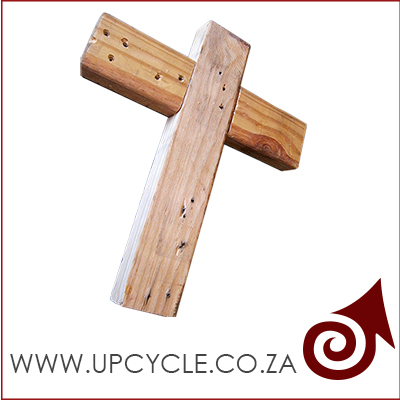 wooden cross complete upcycle bkgrnd